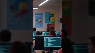 python language is easy use to developers #python #coding #sorts #pythonprogramming #easycoding