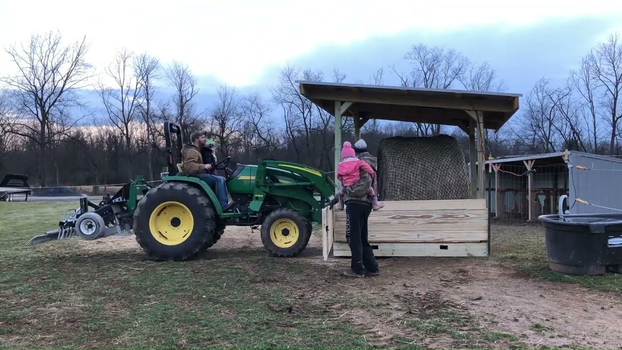 Round Bale Feeder Build - Timelapse