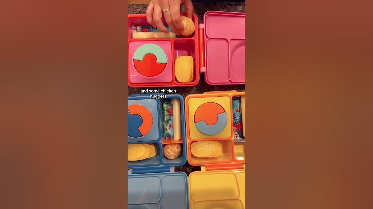Packing my son's lunch with a omie lunch box these sell out fast!! #om, packing lunch