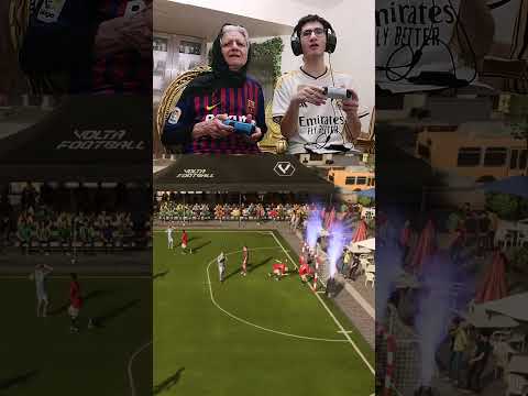 من و مامان بزرگم داخل فوتسال دربی منچستر رو بازی کردیم