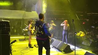 Quiero Club "Let Da Music" Feat Maria Daniela en vivo desde El Zocalo de la Ciudad De Mexico