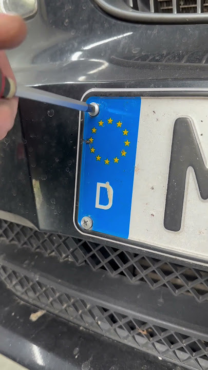 Kennzeichen Montage an einem BMW 1er