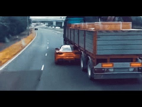 ferrari-under-truck-police-chase