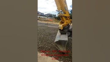 Close up action with the Digmax 360 No-Stick Continuous Rotation Bucket