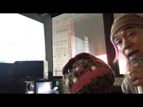 TokyoKaraokeOmochakunがSpectrumスペクトラムのPassingDreamパッシング・ドリームを多言語大道芸人アジアバグース神田ホイおスペCatjukevox Kandahui