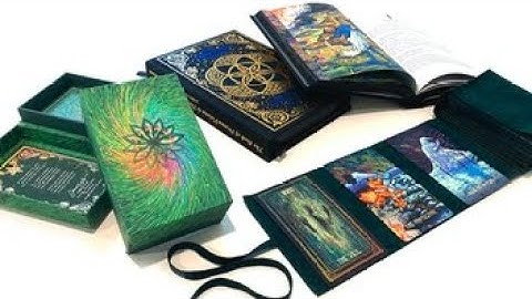 The Cosma Visions Oracle Deck & Prisma Visions Tarot Book