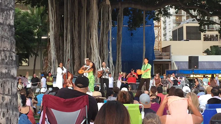 Kuhio Beach Hula Show