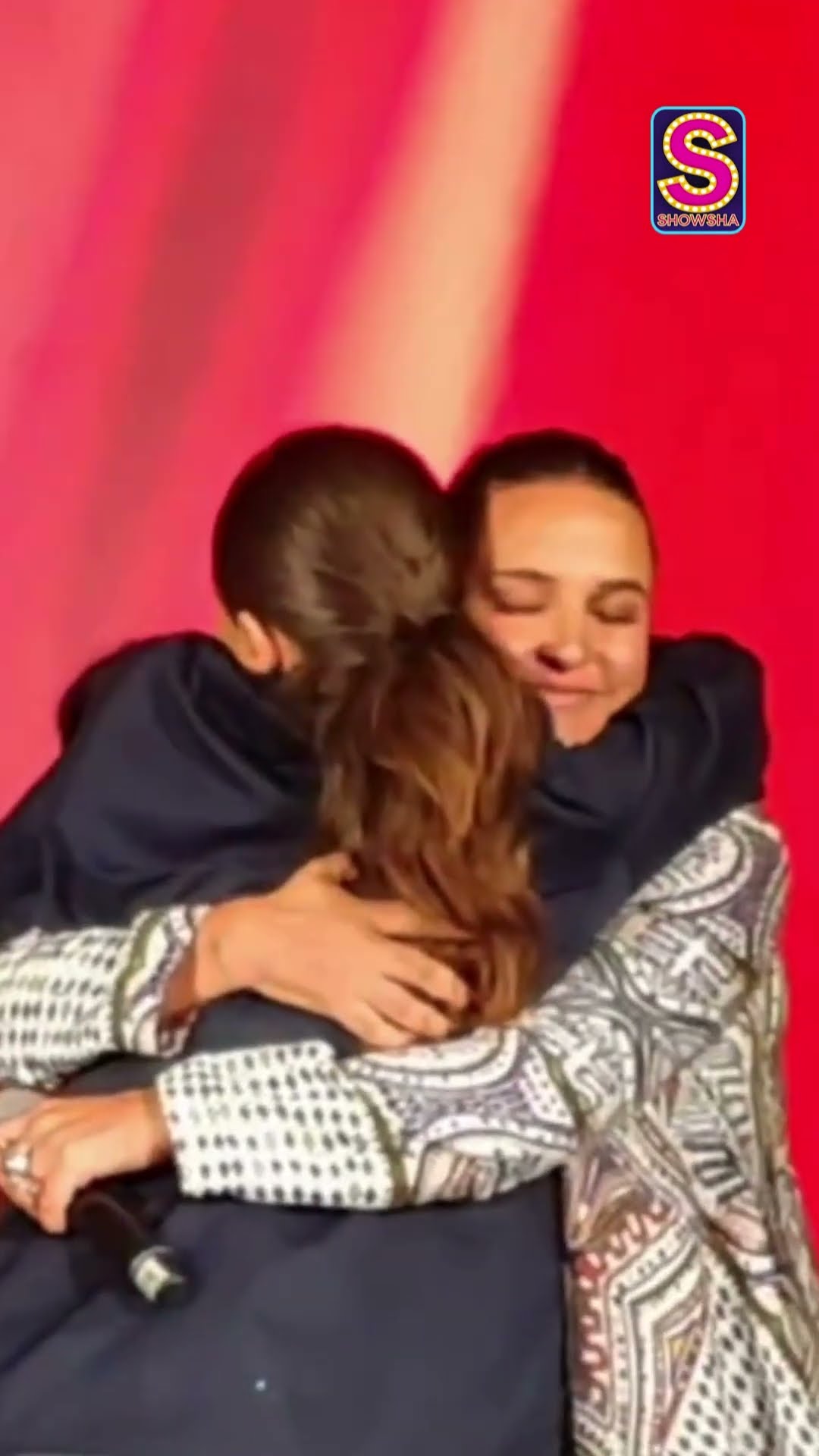 Alia Bhatt And Neha Dhupia Share The Warmest Hug | Bollywood | Entertainment | Actress | N18S