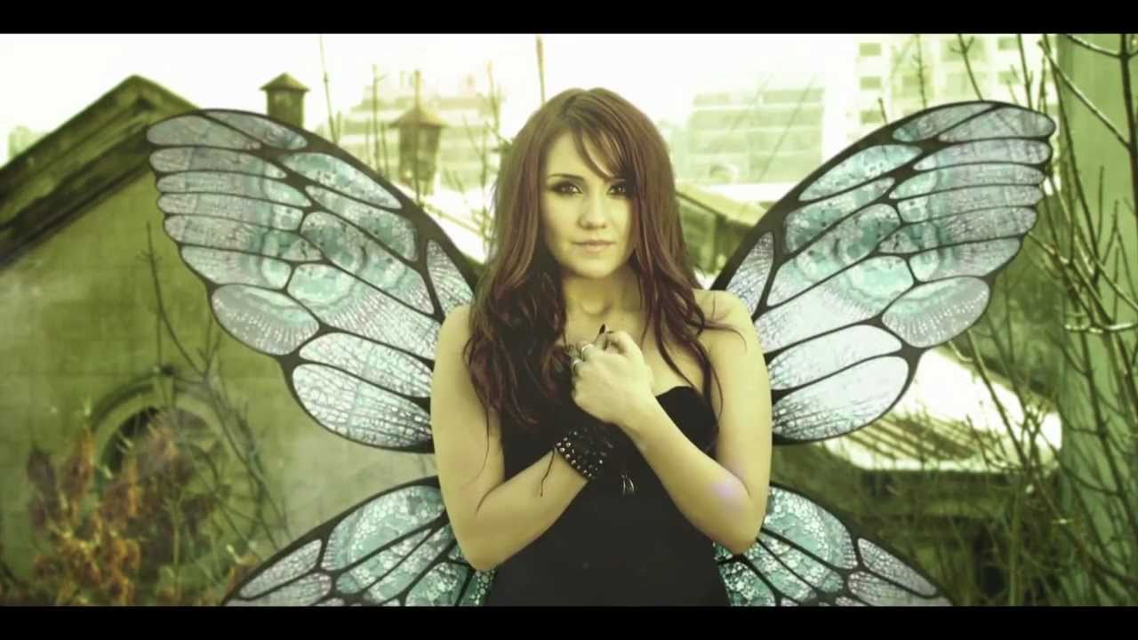 Dulce Maria - Ingenua (Video Oficial)