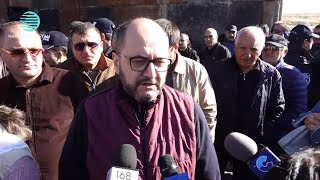 Էս Ինչ Բառապաշարով Ես Խոսում. Վեճ Սկսվեց Արայիկ Հարությունյանի Եւ Լրագրողների Միջև