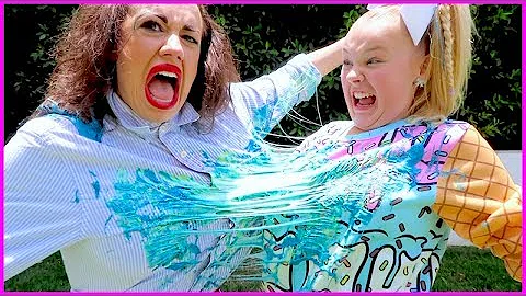 SLIME WAR WITH JOJO SIWA!