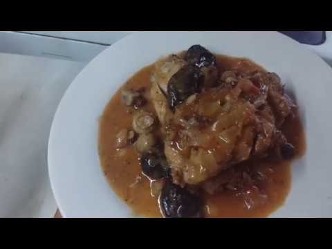 Video: Pollo En Salsa Con Champiñones Y Ciruelas Pasas