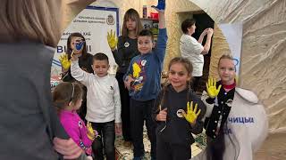 Майстер-класи «Долоньки єднання» та «Об’єднані та вільні», які поєднали творчість із вивченням англійської мови