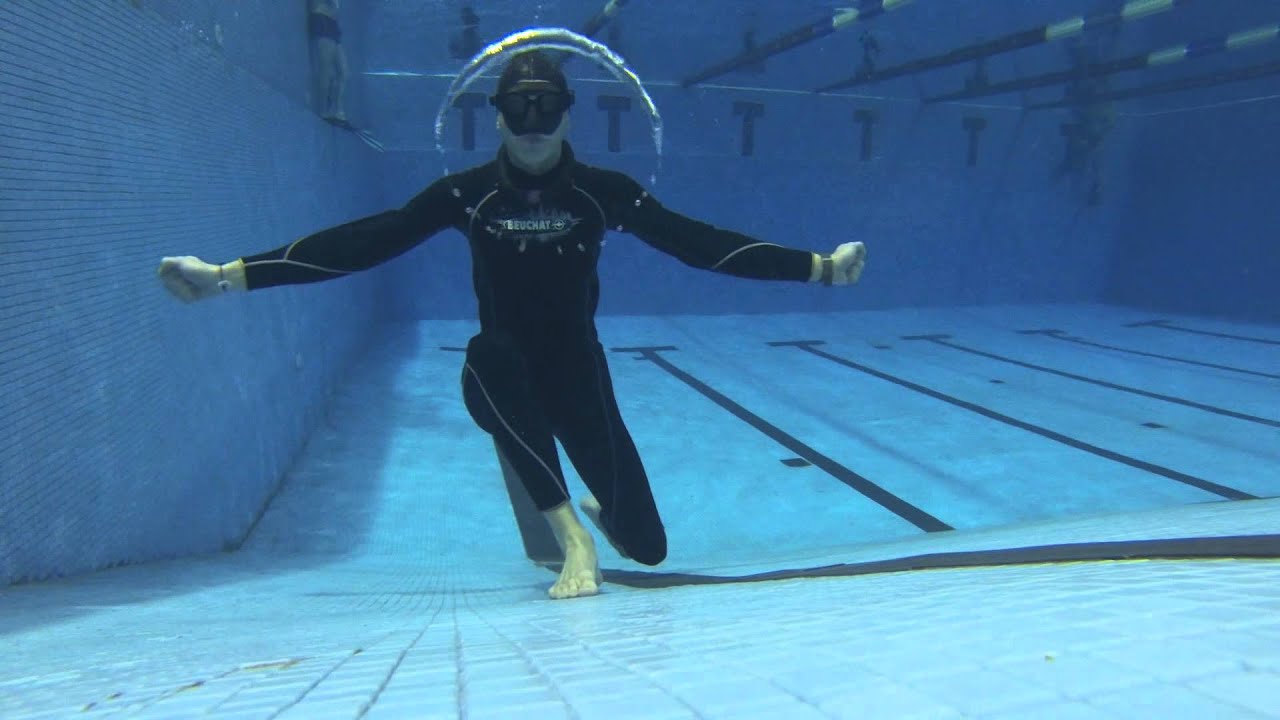 Underwater horizontal bubble rings YouTube