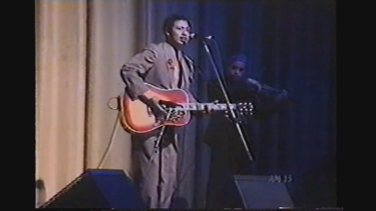Guarda Alejandro Escovedo -- Gravity/Falling Down Again (Live 1993) su YouTube Guarda Alejandro Escovedo -- Gravity/Falling Down Again (Live 1993) su YouTube