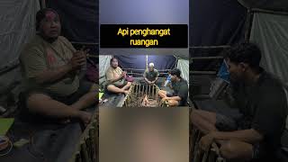 pondok dengan perapian di dalamnya #berkemah #campingdihutan