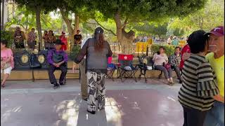 Plaza de Armas. Torreón Coahuila. Sábado de baile. &quot;Roberta&quot;