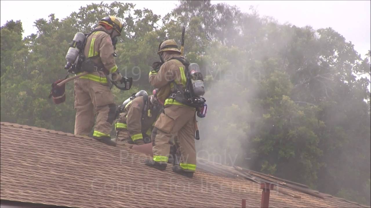 Woman rescued from burning home in Lemon Grove - 5/26/16 - YouTube