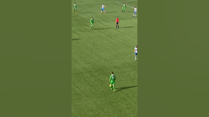 Rogic scores incredible late winner for Celtic #shorts #football