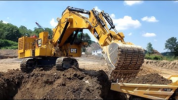 BIG CAT 6020B Loading 777G