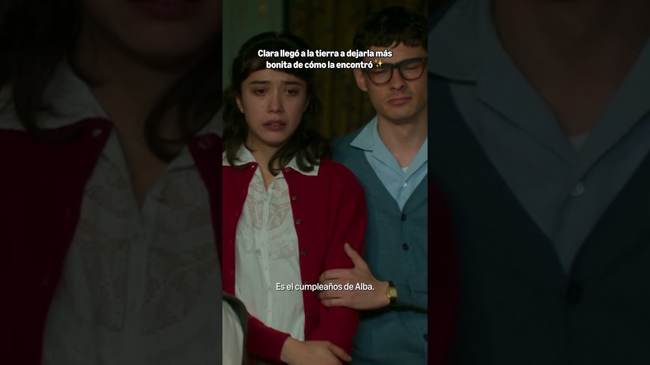 Clara sabía que algunas historias estaban destinadas a cambiarlo todo ✨ #LaCasaDeLosEspiritus