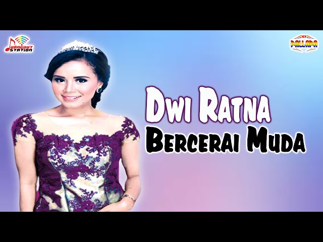 Dwi Ratna - Bercerai Muda (Official Music Video) class=