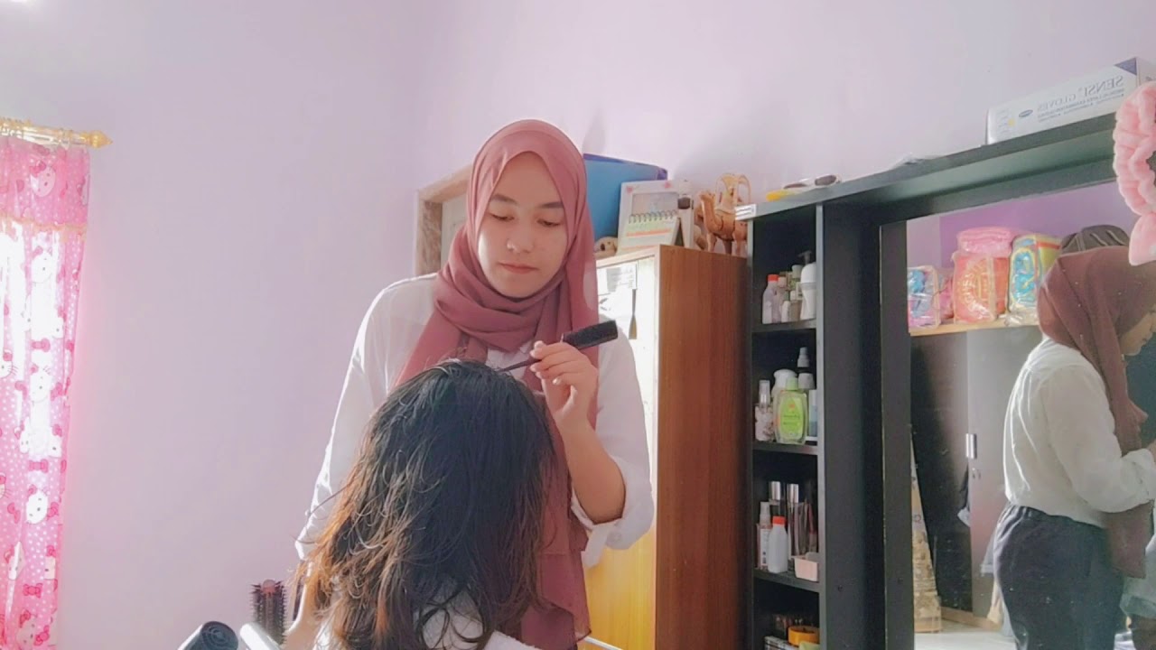 Blow Dry Rambut Teknik "Blow In"