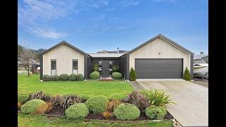 17 Cooper Crescent, Luggate
