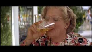 Mrs Doubtfire :  Swimming Pool