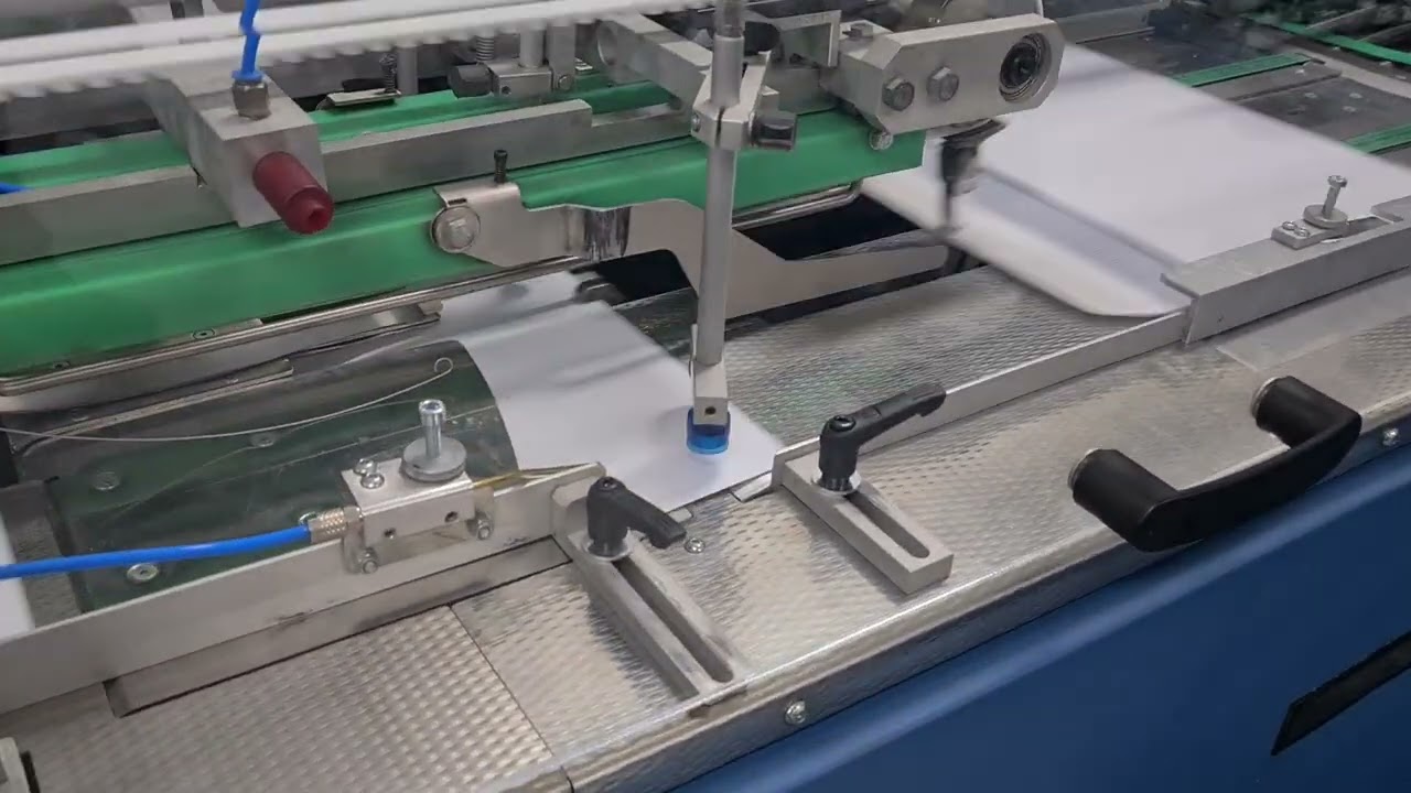 Testing a filled C4 envelope inserting in a B4 envelope on Buhrs ITM BB700 envelope inserter mailing