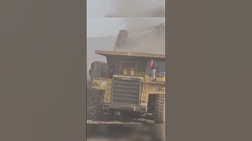 1200 excavator  overload holpack #ytshorts #shortfeed #shorts #mining #mines ##excavator #treanding