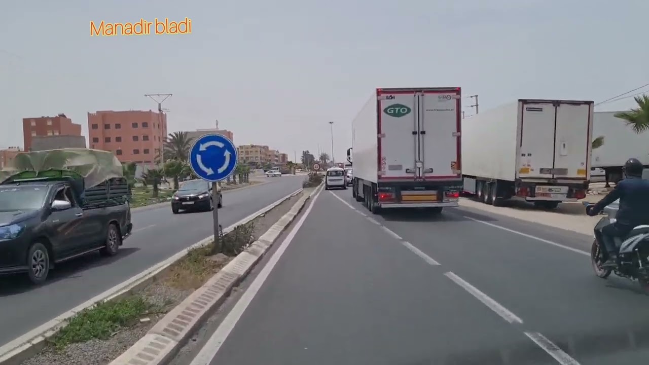 الطريق إلى سدي بيبي بين أكادير وتزنيت مكان الطاجن المعزي البلدي 🐐🐐🐐🍽🍽🇲🇦🇲🇦