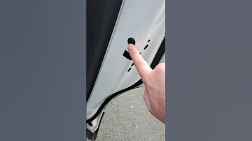 PEUGEOT 5008 CHILD LOCK ENGAGE AND DISENGAGE 