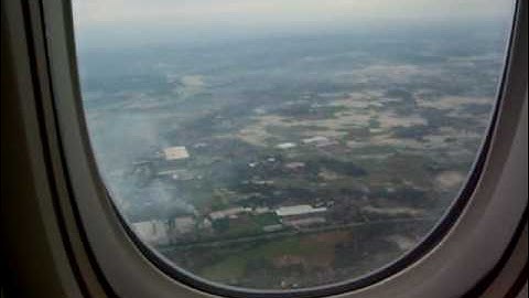 Etihad Airways Boeing 777-300er Landing at Jakarta Int