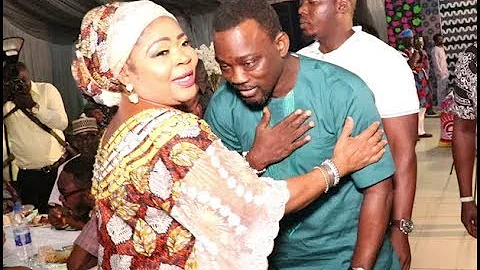 Humble! Pasuma bows to greet Salawa Abeni,other popular actors & actresses at Da Silva's Event