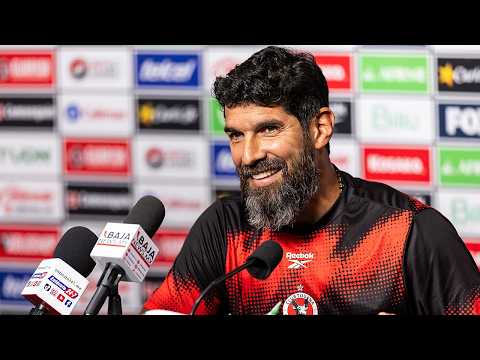 Conferencia de prensa con Sebastián Abreu