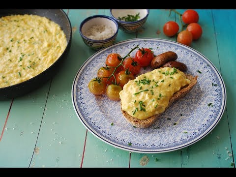 וִידֵאוֹ: מתכונים לביצים מקושקשות בפיתות בתוך מחבת ובתנור, עם גבינה, עגבניות, נקניקיות ותוספות אחרות