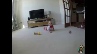 Kameraya Saldıran Bebek - The Baby Attacking Camera