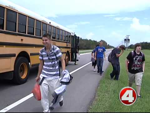 Lee County school district to review bus stops after parent complaints ...