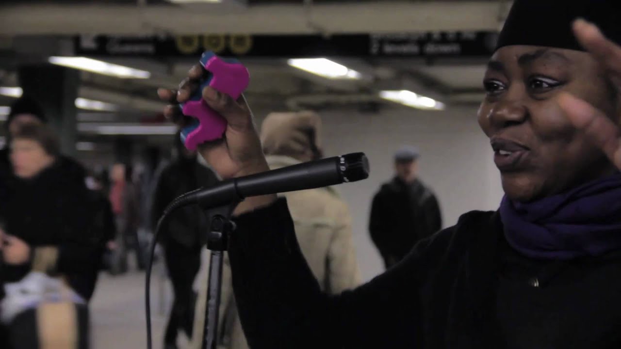 Street Performers: Courageous Woman