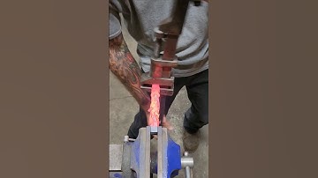 The diamond barb twist #blacksmith #forge #handmade #howto #maker #short #shorts