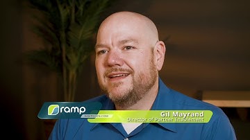 What are the differences between a Multicast+ sender and peer-to-peer agent?