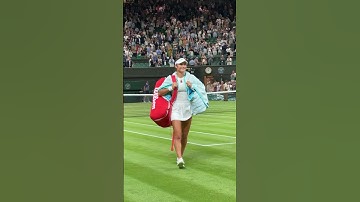 What a reception 👏 #Shorts #Tennis #Wimbledon #emmaraducanu