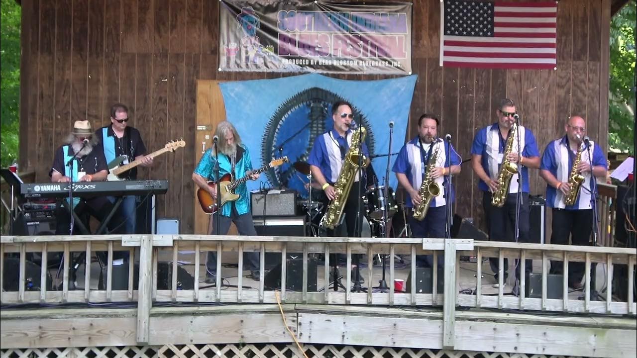 Piney Woods Walkin After Midnight at the Southern Indiana Blues