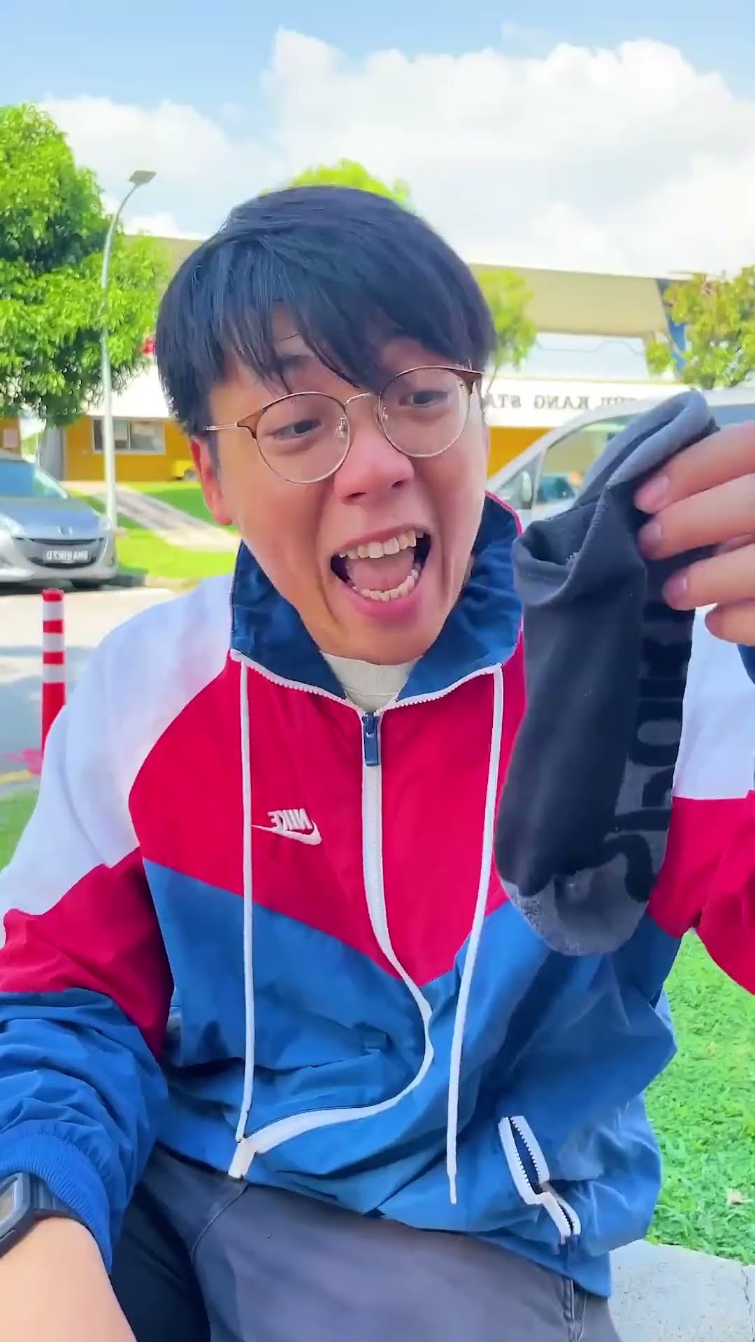 WEARING SOCKS Be Like.. #shorts #mingweirocks