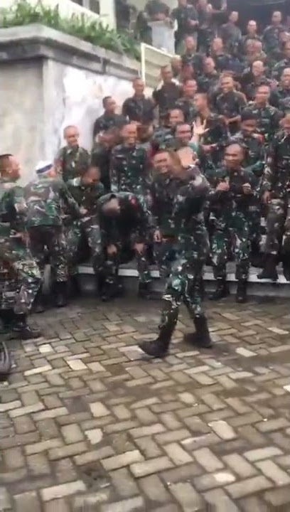 TNI joget tiktok lucu