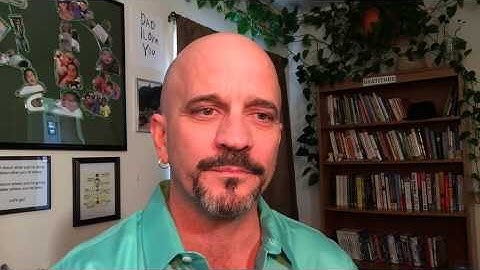 The difference between CONSTRUCTIVE and DESTRUCTIVE criticism    and why that should matter to YOU!