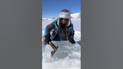 Wow!😱GIRL makes FIRE from ICE 🔥🧊 #camping #survival #bushcraft #outdoors #lifehack