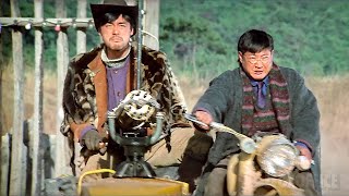 Sammo Hung frees a whole Village with his Brain (and a Gatling Gun...) | Millionaires' Express