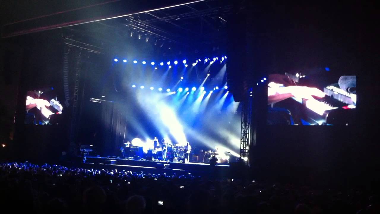 Hoochie Coochie Man-Eric Clapton-Dubai (06-03-14) - YouTube
